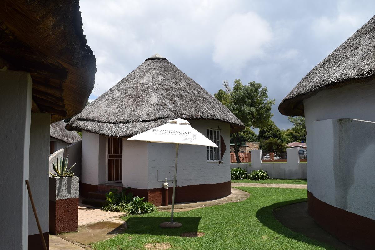 Sheri'S Lodge & Backpackers Graskop Exterior photo