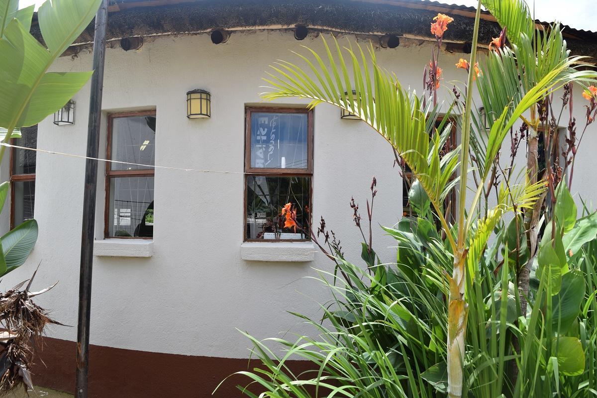 Sheri'S Lodge & Backpackers Graskop Exterior photo